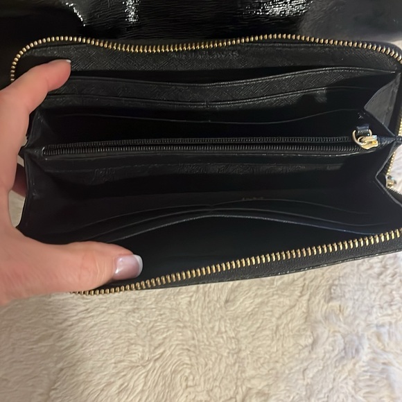 M. Kors purse and wallet EUC - Picture 4 of 8